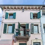 Apartment Blu Bed *